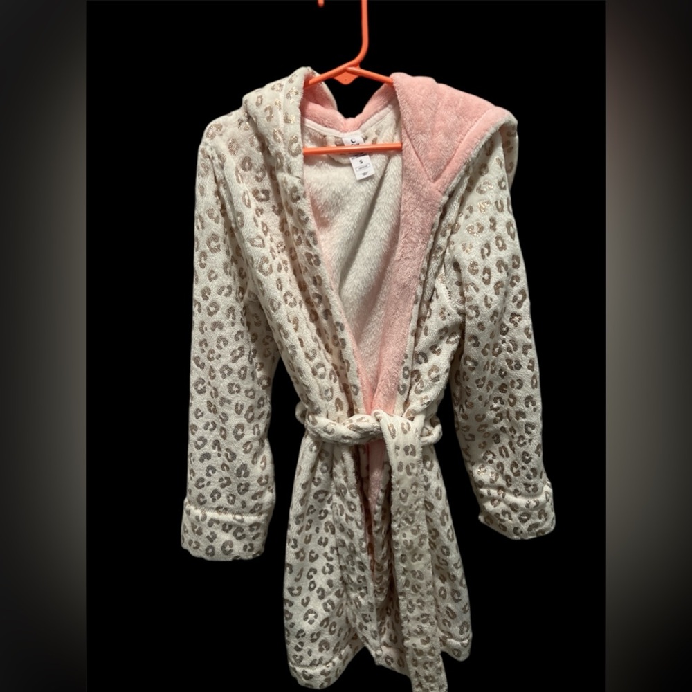 Girls Robe- size small